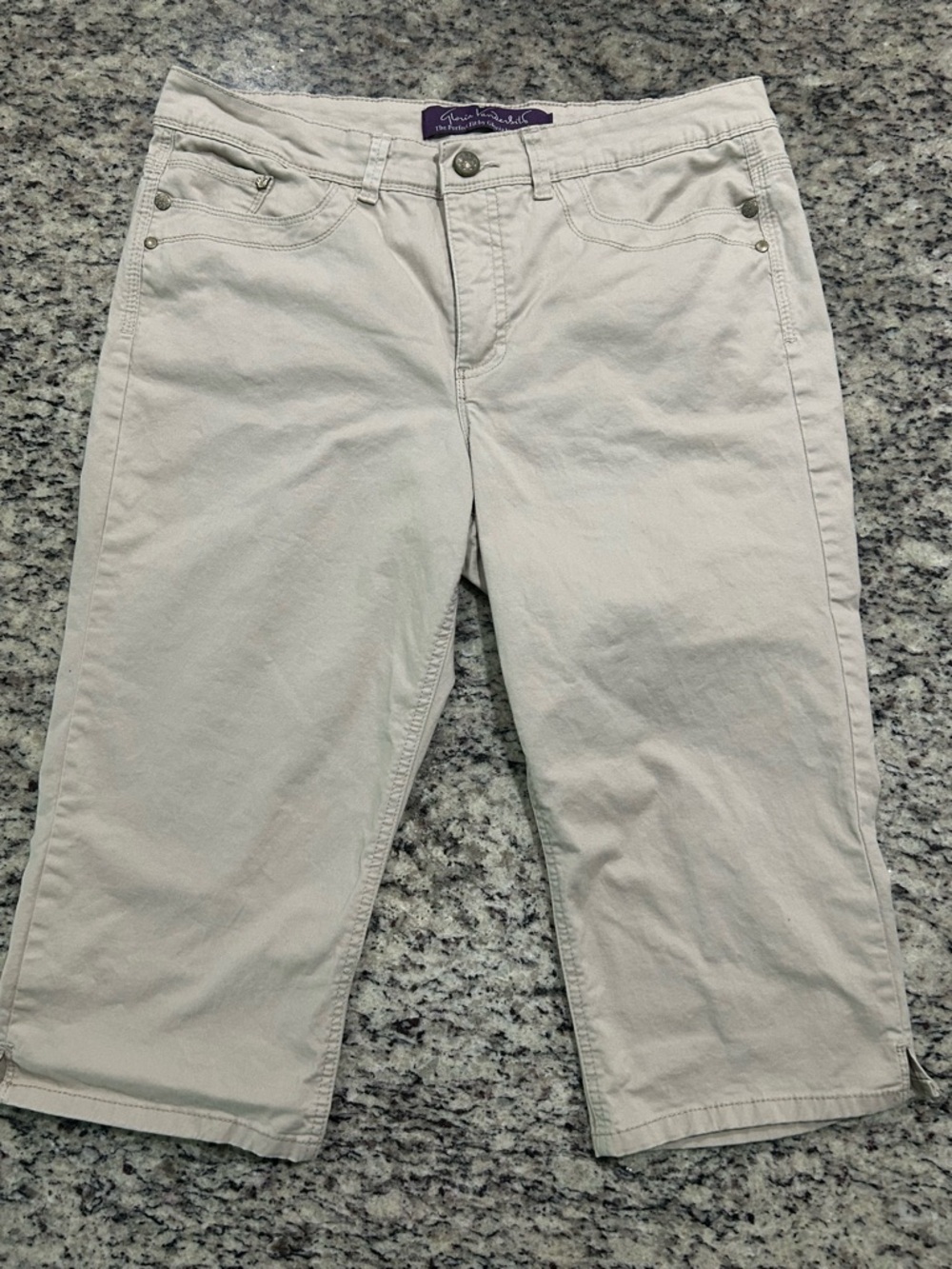 Gloria Vanderbilt Beige/Tan Capri Pants